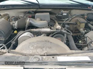 ✅ 1999 GMC Suburban • VIN: 3GKEC16R0XG547353 • Lot: 40426884. Wystawiony na IAAI z przebiegiem 284 689 mil. Bezpłatny archiwum sprzedaży aukcyjnych z USA i szczegółowy raport historii pojazdu na DreamBid. Zdjęcie 19.