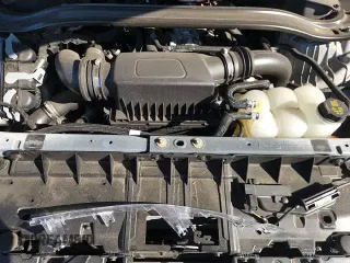 ✅ 2024 Lincoln Aviator Reserve • VIN: 5LM5J7XC8RGL01530 • Lot: 71071755. Wystawiony na Copart z przebiegiem 19 729 mil. Bezpłatny archiwum sprzedaży aukcyjnych z USA i szczegółowy raport historii pojazdu na DreamBid. Zdjęcie 15.