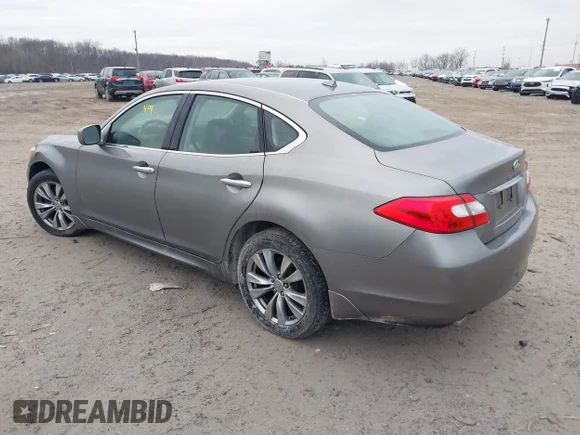 ✅ 2012 Infiniti M • VIN: JN1BY1AR5CM392834 • Lot: 41486899. Wystawiony na IAAI z przebiegiem 117 289 mil. Bezpłatny archiwum sprzedaży aukcyjnych z USA i szczegółowy raport historii pojazdu na DreamBid. Zdjęcie 3.