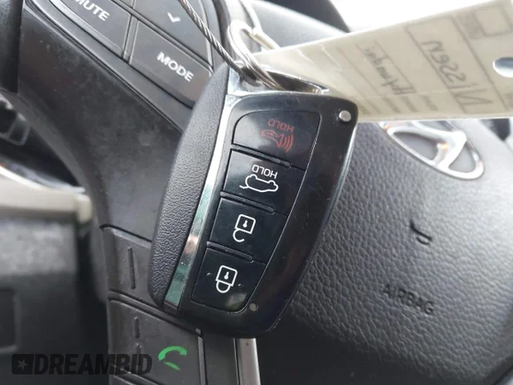 ✅ 2018 Hyundai Santa Fe 2.4L • VIN: 5NMZUDLB6JH098582 • Lot: 44108055. Wystawiony na IAAI z przebiegiem 141 216 mil. Bezpłatny archiwum sprzedaży aukcyjnych z USA i szczegółowy raport historii pojazdu na DreamBid. Zdjęcie 11.