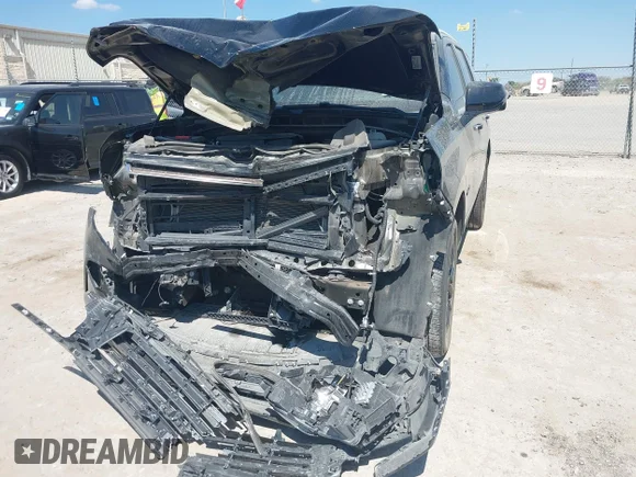 ✅ 2022 Chevrolet Tahoe High Country • VIN: 1GNSCTKL8NR346171 • Lot: 43305521. Wystawiony na IAAI z przebiegiem 41 608 mil. Bezpłatny archiwum sprzedaży aukcyjnych z USA i szczegółowy raport historii pojazdu na DreamBid. Zdjęcie 6.