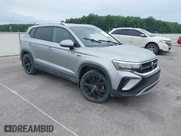 ✅ 2022 Volkswagen Taos SE • VIN: 3VVLX7B24NM081641 • Lot: 45311349. Wystawiony na IAAI z przebiegiem 51 949 mil. Bezpłatny archiwum sprzedaży aukcyjnych z USA i szczegółowy raport historii pojazdu na DreamBid. Zdjęcie 1.