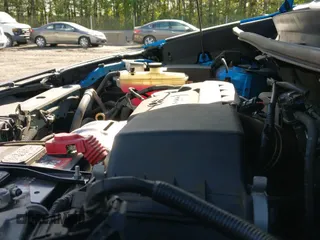 ✅ 2018 Toyota RAV4 XLE • VIN: 2T3RFREV6JW804363 • Лот: 43355975. Опубликован ранее на IAAI с пробегом 120 159 миль. Бесплатный доступ к архиву аукционных продаж из США и подробный отчёт об истории автомобиля на DreamBid. Изображение 18.