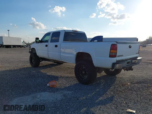 ✅ 2004 GMC Sierra 2500HD SLT • VIN: 1GTHK232X4F267509 • Лот: 41532587. Опубліковано раніше на IAAI з пробігом 347 002 миль. Безкоштовний доступ до архіву аукціонних продажів зі США та докладний звіт про історію автомобіля на DreamBid. Зображення 3.