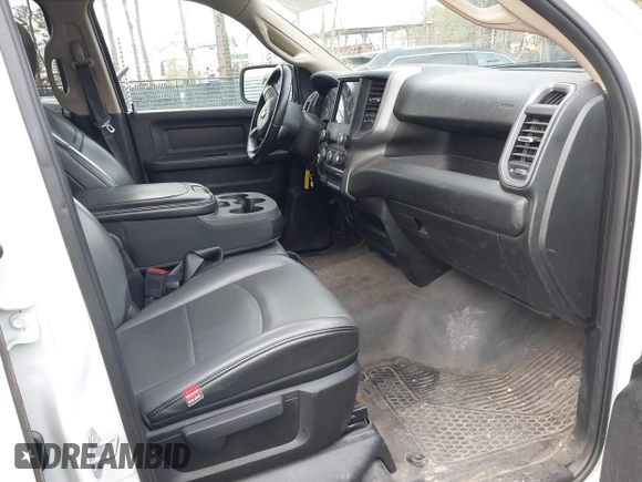 ✅ 2020 Ram 2500 Tradesman • VIN: 3C7WR4HJXLG201931 • Lot: 41832892. Wystawiony na IAAI z przebiegiem 86 215 mil. Bezpłatny archiwum sprzedaży aukcyjnych z USA i szczegółowy raport historii pojazdu na DreamBid. Zdjęcie 5.