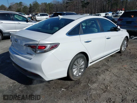 ✅ 2017 Hyundai Sonata SE • VIN: KMHE24L31HA065163 • Lot: 44037535. Wystawiony na IAAI z przebiegiem 81 184 mil. Bezpłatny archiwum sprzedaży aukcyjnych z USA i szczegółowy raport historii pojazdu na DreamBid. Zdjęcie 4.