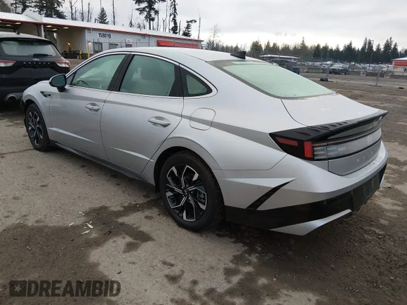 ✅ 2024 Hyundai Sonata SEL • VIN: KMHL64JA3RA421904 • Lot: 44137377. Wystawiony na IAAI z przebiegiem 15 024 mil. Bezpłatny archiwum sprzedaży aukcyjnych z USA i szczegółowy raport historii pojazdu na DreamBid. Zdjęcie 3.