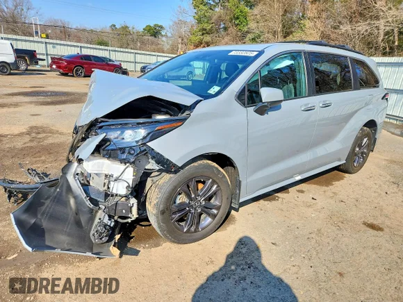 ✅ 2024 Toyota Sienna Woodland Edition • VIN: 5TDCSKFC1RS126737 • Лот: 73332525. Опубликован ранее на Copart с пробегом Не указан. Бесплатный доступ к архиву аукционных продаж из США и подробный отчёт об истории автомобиля на DreamBid. Изображение 1.