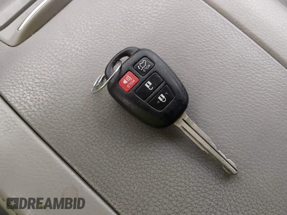 ✅ 2016 Toyota Highlander LE • VIN: 5TDBKRFHXGS244363 • Лот: 44012027. Опубліковано раніше на IAAI з пробігом 146 265 миль. Безкоштовний доступ до архіву аукціонних продажів зі США та докладний звіт про історію автомобіля на DreamBid. Зображення 11.