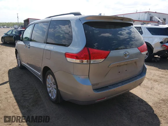 ✅ 2011 Toyota Sienna XLE • VIN: 5TDDK3DC6BS021372 • Lot: 44935388. Listed on IAAI with 199,412 mi. Free auction sales archive from the USA and detailed vehicle history report at DreamBid. Image 3.