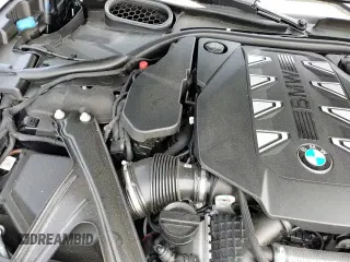 ✅ 2024 BMW 7 Series 760i xDrive • VIN: WBA33EJ06RCR79810 • Lot: 60602555. Wystawiony na Copart z przebiegiem 13 097 mil. Bezpłatny archiwum sprzedaży aukcyjnych z USA i szczegółowy raport historii pojazdu na DreamBid. Zdjęcie 13.