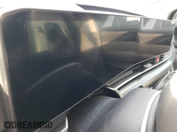 ✅ 2025 Kia Carnival LXS • VIN: KNDNB5K3XS6461856 • Lot: 87741005. Wystawiony na Copart z przebiegiem Nie podano. Bezpłatny archiwum sprzedaży aukcyjnych z USA i szczegółowy raport historii pojazdu na DreamBid. Zdjęcie 9.