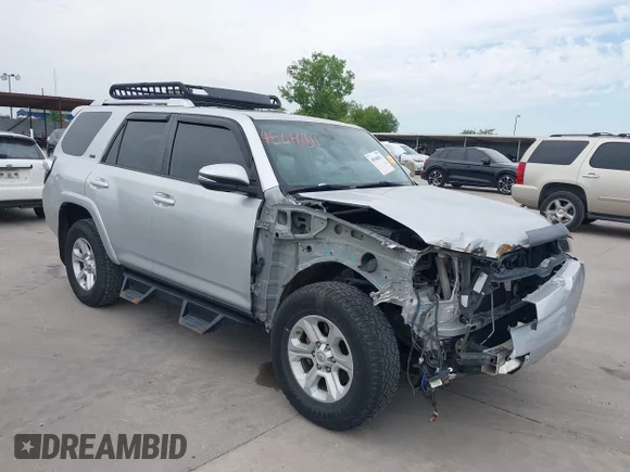 ✅ 2015 Toyota 4Runner SR5 • VIN: JTEZU5JRXF5107182 • Lot: 45040811. Wystawiony na IAAI z przebiegiem 184 609 mil. Bezpłatny archiwum sprzedaży aukcyjnych z USA i szczegółowy raport historii pojazdu na DreamBid. Zdjęcie 1.