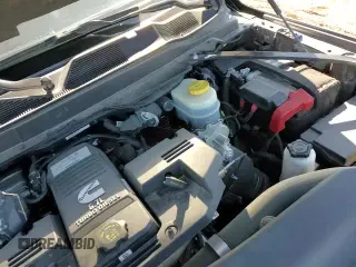 ✅ 2023 Ram 3500 Tradesman • VIN: 3C63R3GL4PG649883 • Lot: 82329555. Wystawiony na Copart z przebiegiem 121 660 mil. Bezpłatny archiwum sprzedaży aukcyjnych z USA i szczegółowy raport historii pojazdu na DreamBid. Zdjęcie 13.