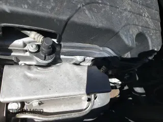 2019 Chevrolet Equinox LT z VIN 3GNAXKEV2KS666568, wystawiony jako Copart lot #84602155 z przebiegiem 111 475 mil mil oraz Szkoda całkowita • Salvage title. Historia ofert i sprzedaży dostępna na DreamBid. Obrazek 14.