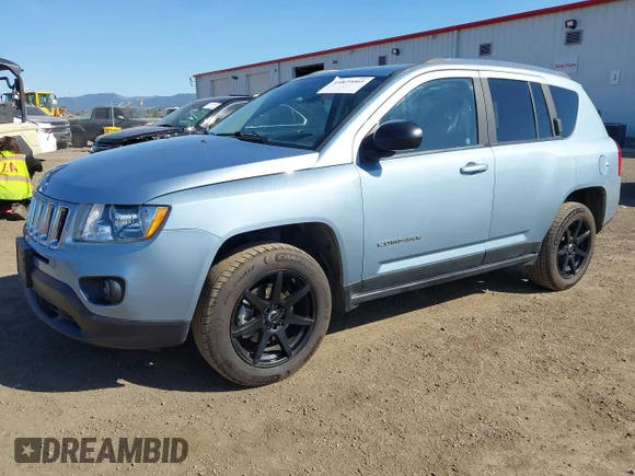 ✅ 2013 Jeep Compass Latitude • VIN: 1C4NJDEB5DD189876 • Лот: 44829005. Опубліковано раніше на IAAI з пробігом 115 390 миль. Безкоштовний доступ до архіву аукціонних продажів зі США та докладний звіт про історію автомобіля на DreamBid. Зображення 2.