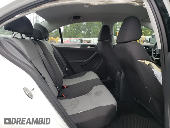 ✅ 2017 Volkswagen Jetta S • VIN: 3VW2B7AJ7HM382228 • Lot: 55496252. Wystawiony na Copart z przebiegiem 50 553 mil. Bezpłatny archiwum sprzedaży aukcyjnych z USA i szczegółowy raport historii pojazdu na DreamBid. Zdjęcie 6.