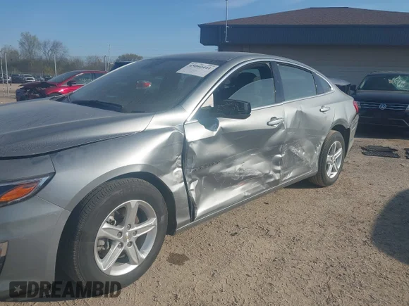 ✅ 2025 Chevrolet Malibu LS • VIN: 1G1ZC5ST7SF123600 • Lot: 45060441. Wystawiony na IAAI z przebiegiem 21 303 mil. Bezpłatny archiwum sprzedaży aukcyjnych z USA i szczegółowy raport historii pojazdu na DreamBid. Zdjęcie 6.