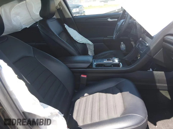 ✅ 2018 Ford Fusion SE • VIN: 3FA6P0HD5JR240584 • Lot: 45129190. Wystawiony na IAAI z przebiegiem 123 162 mil. Bezpłatny archiwum sprzedaży aukcyjnych z USA i szczegółowy raport historii pojazdu na DreamBid. Zdjęcie 5.