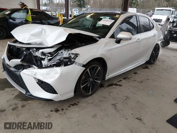✅ 2019 Toyota Camry XSE • VIN: 4T1B61HK5KU723305 • Lot: 44402654. Wystawiony na IAAI z przebiegiem 64 071 mil. Bezpłatny archiwum sprzedaży aukcyjnych z USA i szczegółowy raport historii pojazdu na DreamBid. Zdjęcie 2.