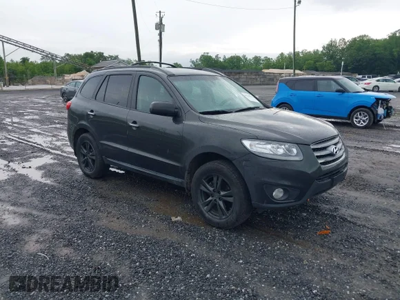 ✅ 2012 Hyundai Santa Fe Limited • VIN: 5XYZK3AB9CG095773 • Lot: 45222013. Listed on IAAI with 250,026 mi. Free auction sales archive from the USA and detailed vehicle history report at DreamBid. Image 1.