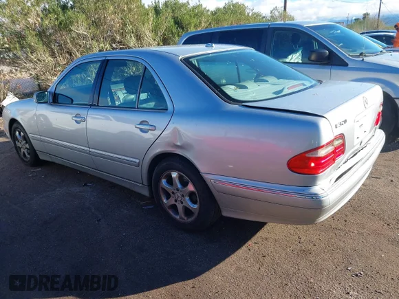 ✅ 2002 Mercedes-Benz E 320 • VIN: WDBJF65J62B399669 • Lot: 44089534. Listed on IAAI with 194,870 mi. Free auction sales archive from the USA and detailed vehicle history report at DreamBid. Image 3.