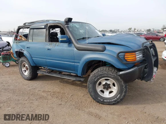 ✅ 1996 Toyota Land Cruiser • VIN: JT3HJ85J6T0123066 • Lot: 44262862. Wystawiony na IAAI z przebiegiem Nie podano. Bezpłatny archiwum sprzedaży aukcyjnych z USA i szczegółowy raport historii pojazdu na DreamBid. Zdjęcie 1.