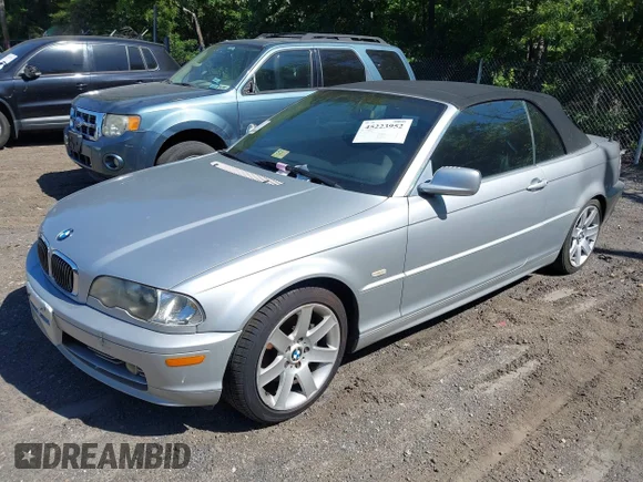 ✅ 2001 BMW 3 Series 325Ci • VIN: WBABS33481JY55038 • Лот: 45223952. Опубликован ранее на IAAI с пробегом Не указан. Бесплатный доступ к архиву аукционных продаж из США и подробный отчёт об истории автомобиля на DreamBid. Изображение 2.