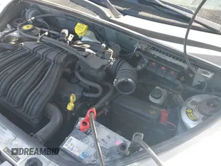 ✅ 2003 Chrysler PT Cruiser • VIN: 3C4FY48B43T611401 • Lot: 42131649. Wystawiony na IAAI z przebiegiem 93 519 mil. Bezpłatny archiwum sprzedaży aukcyjnych z USA i szczegółowy raport historii pojazdu na DreamBid. Zdjęcie 13.