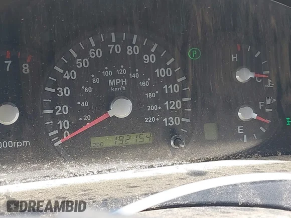 ✅ 2005 Kia Sorento LX • VIN: KNDJC733455371618 • Lot: 44607484. Wystawiony na IAAI z przebiegiem 192 154 mil. Bezpłatny archiwum sprzedaży aukcyjnych z USA i szczegółowy raport historii pojazdu na DreamBid. Zdjęcie 7.