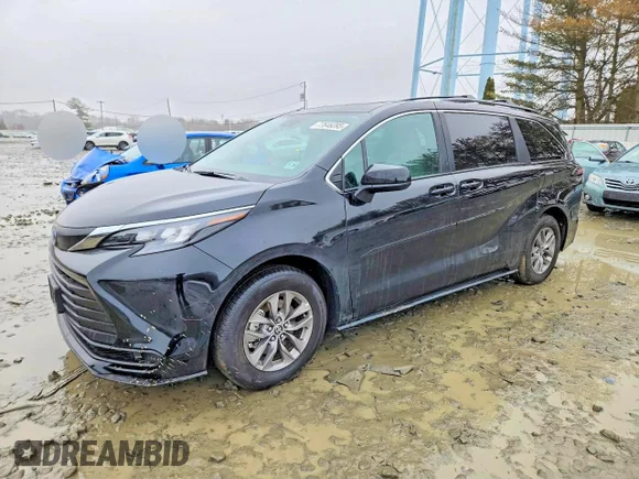 ✅ 2025 Toyota Sienna LE • VIN: 5TDBSKFC8SS211141 • Lot: 77646395. Listed on Copart with 12,413 mi. Free auction sales archive from the USA and detailed vehicle history report at DreamBid. Image 1.