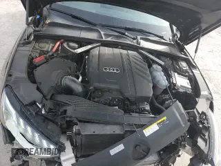 ✅ 2022 Audi A4 Premium Plus • VIN: WAUBBAF47NN009725 • Lot: 90346385. Wystawiony na Copart z przebiegiem 61 914 mil. Bezpłatny archiwum sprzedaży aukcyjnych z USA i szczegółowy raport historii pojazdu na DreamBid. Zdjęcie 15.