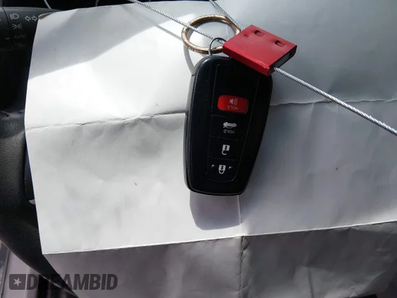 ✅ 2018 Toyota Camry LE • VIN: 4T1B11HK7JU130218 • Lot: 45212028. Wystawiony na IAAI z przebiegiem 88 089 mil. Bezpłatny archiwum sprzedaży aukcyjnych z USA i szczegółowy raport historii pojazdu na DreamBid. Zdjęcie 11.