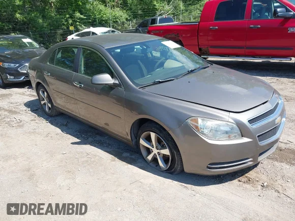 ✅ 2012 Chevrolet Malibu 1LT • VIN: 1G1ZC5EU1CF162835 • Лот: 44953435. Опубликован ранее на IAAI с пробегом 181 725 миль. Бесплатный доступ к архиву аукционных продаж из США и подробный отчёт об истории автомобиля на DreamBid. Изображение 1.