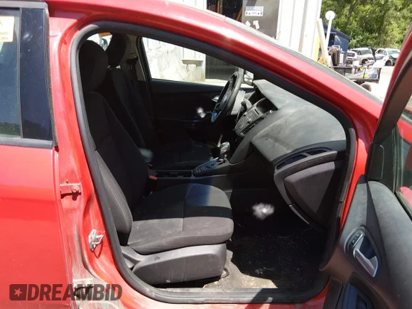 ✅ 2015 Ford Focus SE • VIN: 1FADP3F20FL204009 • Лот: 45305128. Опубліковано раніше на IAAI з пробігом 154 180 миль. Безкоштовний доступ до архіву аукціонних продажів зі США та докладний звіт про історію автомобіля на DreamBid. Зображення 5.