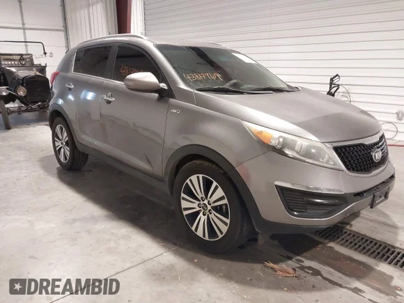 ✅ 2016 Kia Sportage EX • VIN: KNDPCCAC4G7840820 • Lot: 43817969. Wystawiony na IAAI z przebiegiem 165 166 mil. Bezpłatny archiwum sprzedaży aukcyjnych z USA i szczegółowy raport historii pojazdu na DreamBid. Zdjęcie 1.