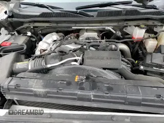 2024 Chevrolet Silverado 3500HD Work Truck с VIN 1GC4YSEY8RF190645, выставлен на аукционе Copart как лот 62747475 с пробегом 83 608 миль миль и Списание • Salvage title. История ставок и продаж доступна на DreamBid. Изображение 13.