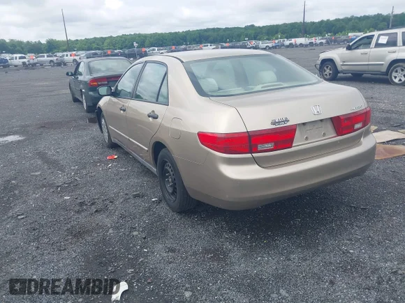 ✅ 2005 Honda Accord DX • VIN: 1HGCM56155A113847 • Lot: 42457539. Wystawiony na IAAI z przebiegiem 205 263 mil. Bezpłatny archiwum sprzedaży aukcyjnych z USA i szczegółowy raport historii pojazdu na DreamBid. Zdjęcie 3.