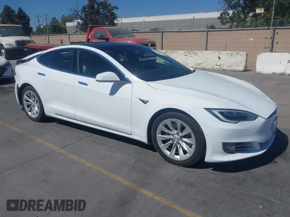 ✅ 2016 Tesla Model S 90D • VIN: 5YJSA1E28GF164923 • Lot: 42934370. Wystawiony na IAAI z przebiegiem 140 580 mil. Bezpłatny archiwum sprzedaży aukcyjnych z USA i szczegółowy raport historii pojazdu na DreamBid. Zdjęcie 1.