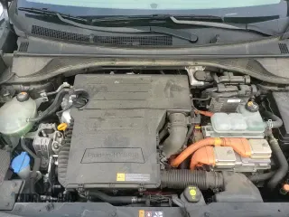 ✅ 2019 Kia Niro EX • VIN: KNDCD3LD6K5294463 • Lot: 63572825. Listed on Copart with 75,492 mi. Free auction sales archive from the USA and detailed vehicle history report at DreamBid. Image 17.