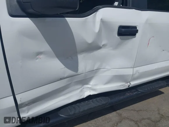 ✅ 2020 Ford F-150 XL • VIN: 1FTEW1EP2LFC79842 • Lot: 43117587. Wystawiony na IAAI z przebiegiem 54 150 mil. Bezpłatny archiwum sprzedaży aukcyjnych z USA i szczegółowy raport historii pojazdu na DreamBid. Zdjęcie 6.