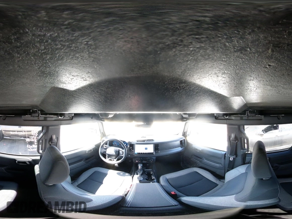 ✅ 2025 Ford Bronco Big Bend • VIN: 1FMDE7BH1SLA77357 • Lot: 44512176. Wystawiony na IAAI z przebiegiem 21 914 mil. Bezpłatny archiwum sprzedaży aukcyjnych z USA i szczegółowy raport historii pojazdu na DreamBid. Zdjęcie 21.