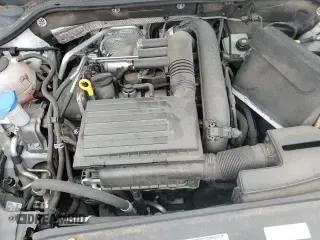 ✅ 2017 Volkswagen Jetta S • VIN: 3VW2B7AJ2HM220670 • Lot: 81823135. Wystawiony na Copart z przebiegiem 89 429 mil. Bezpłatny archiwum sprzedaży aukcyjnych z USA i szczegółowy raport historii pojazdu na DreamBid. Zdjęcie 15.