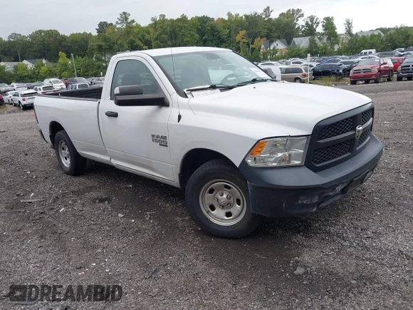✅ 2020 Ram 1500 Tradesman • VIN: 3C6JR6DGXLG263723 • Lot: 42902511. Wystawiony na IAAI z przebiegiem 142 626 mil. Bezpłatny archiwum sprzedaży aukcyjnych z USA i szczegółowy raport historii pojazdu na DreamBid. Zdjęcie 1.