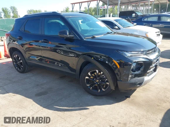 ✅ 2022 Chevrolet TrailBlazer LT • VIN: KL79MRSL9NB060035 • Лот: 45031852. Опубліковано раніше на IAAI з пробігом 139 681 миль. Безкоштовний доступ до архіву аукціонних продажів зі США та докладний звіт про історію автомобіля на DreamBid. Зображення 1.