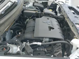 ✅ 2020 Mitsubishi Outlander ES • VIN: JA4AZ3A34LZ040810 • Lot: 42188109. Listed on IAAI with 124,377 mi. Free auction sales archive from the USA and detailed vehicle history report at DreamBid. Image 20.