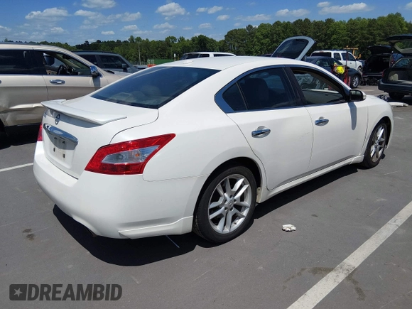 ✅ 2011 Nissan Maxima SV • VIN: 1N4AA5AP6BC837952 • Lot: 45099637. Wystawiony na IAAI z przebiegiem 181 767 mil. Bezpłatny archiwum sprzedaży aukcyjnych z USA i szczegółowy raport historii pojazdu na DreamBid. Zdjęcie 4.