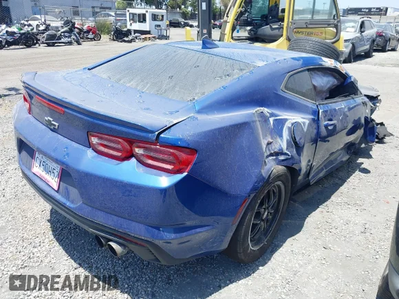 ✅ 2021 Chevrolet Camaro 1SS • VIN: 1G1FF1R72M0131802 • Lot: 42289711. Wystawiony na IAAI z przebiegiem Nie podano. Bezpłatny archiwum sprzedaży aukcyjnych z USA i szczegółowy raport historii pojazdu na DreamBid. Zdjęcie 4.