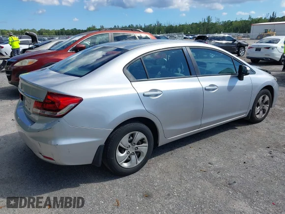 ✅ 2015 Honda Civic LX • VIN: 19XFB2F5XFE263664 • Лот: 43516965. Опубликован ранее на IAAI с пробегом 128 559 миль. Бесплатный доступ к архиву аукционных продаж из США и подробный отчёт об истории автомобиля на DreamBid. Изображение 4.