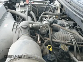 ✅ 2008 Ford F-150 XL • VIN: 1FTRF12248KC03421 • Lot: 42755495. Wystawiony na IAAI z przebiegiem 149 306 mil. Bezpłatny archiwum sprzedaży aukcyjnych z USA i szczegółowy raport historii pojazdu na DreamBid. Zdjęcie 19.